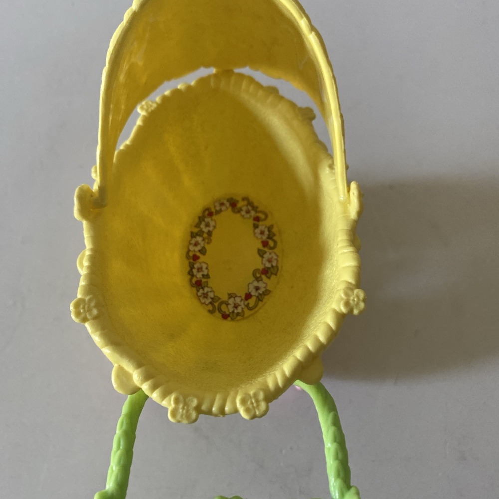 Strawberry Shortcake Doll Berry Baby Buggy Vintage 5 1/2" h x 6 1/2" l - Picture 10 of 10